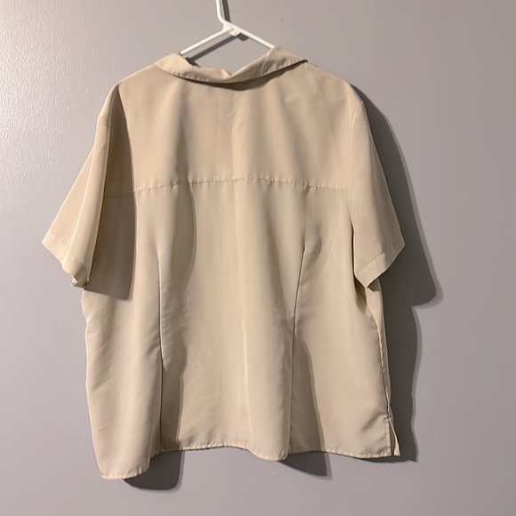 Kathy Lee Woman 26W/28W Button up Top - Picture 2 of 4